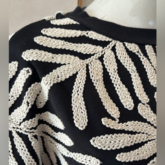 H&M Oversized Embroidery Sweatshirt - Picture 5 of 6